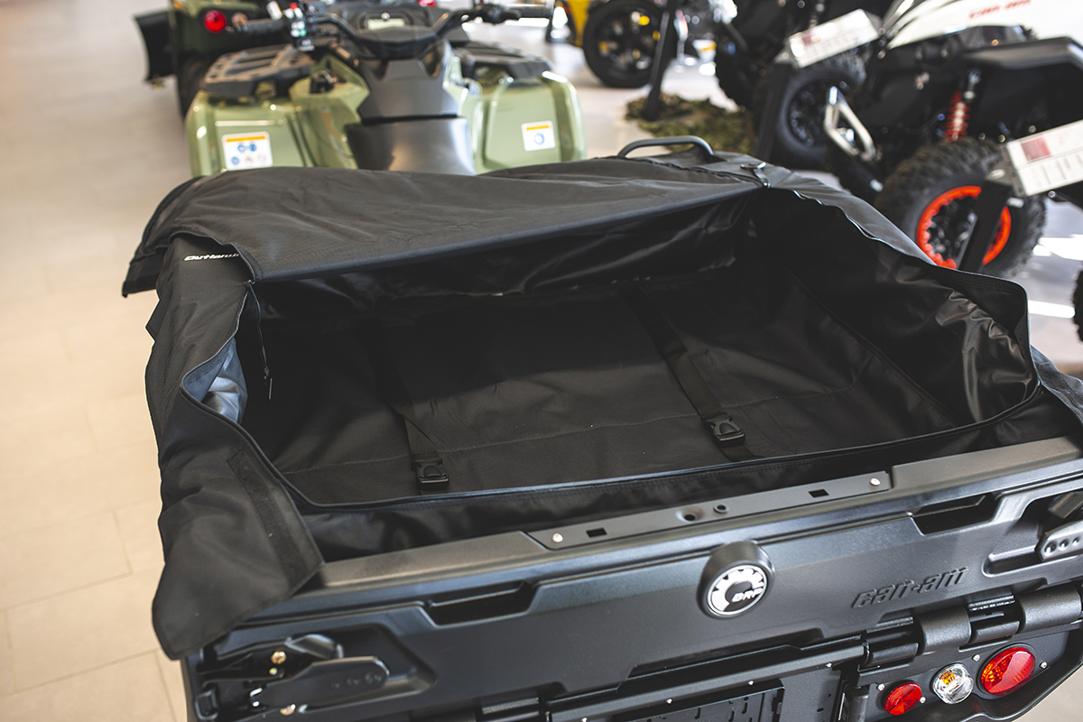 Outlander 6x6 - Image 2