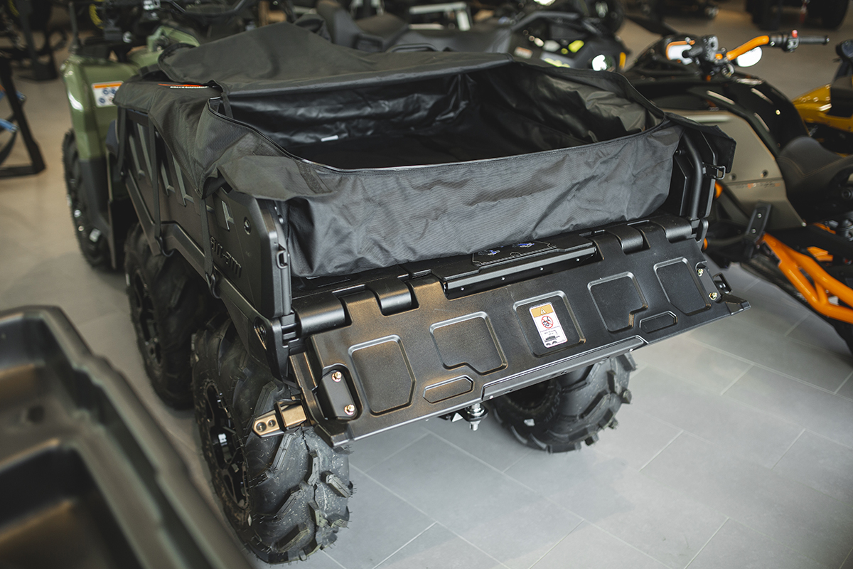 Outlander 6x6 - Image 5